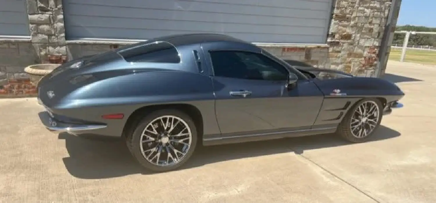 CR Coachworks 1963 Black Retrovette